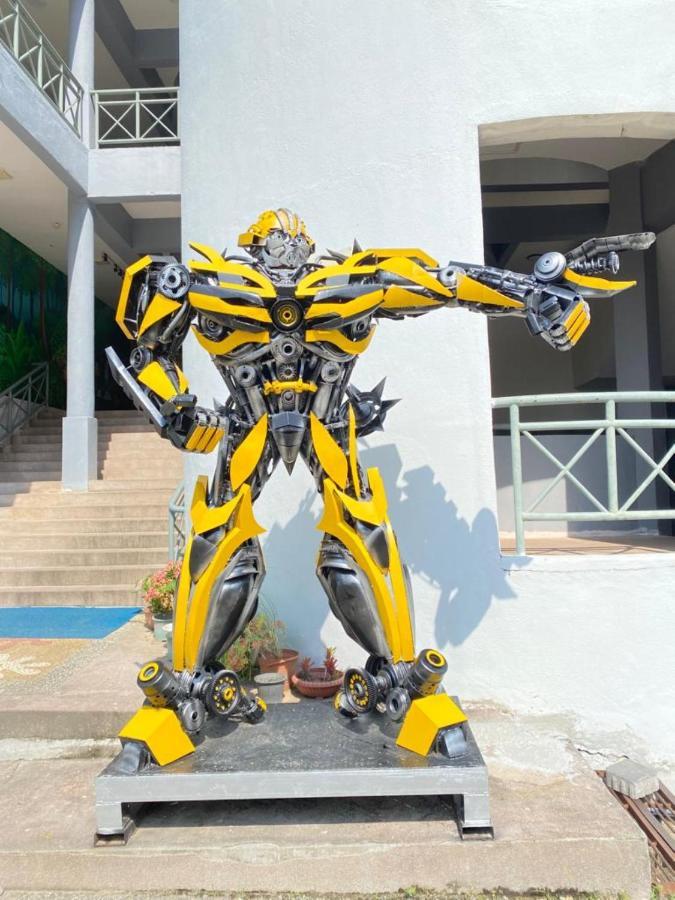 เปอร์ดานา เซอร์วิส อพาร์ทเมนท์ รีสอร์ท Padang Mat Sirat ภายนอก รูปภาพ